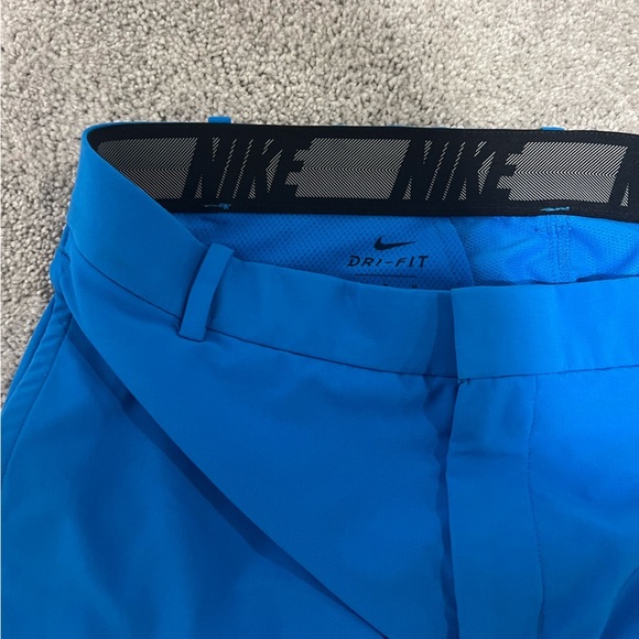 Nike Men's Vibrant Blue Flat Front Shorts - Picture 3 of 8
